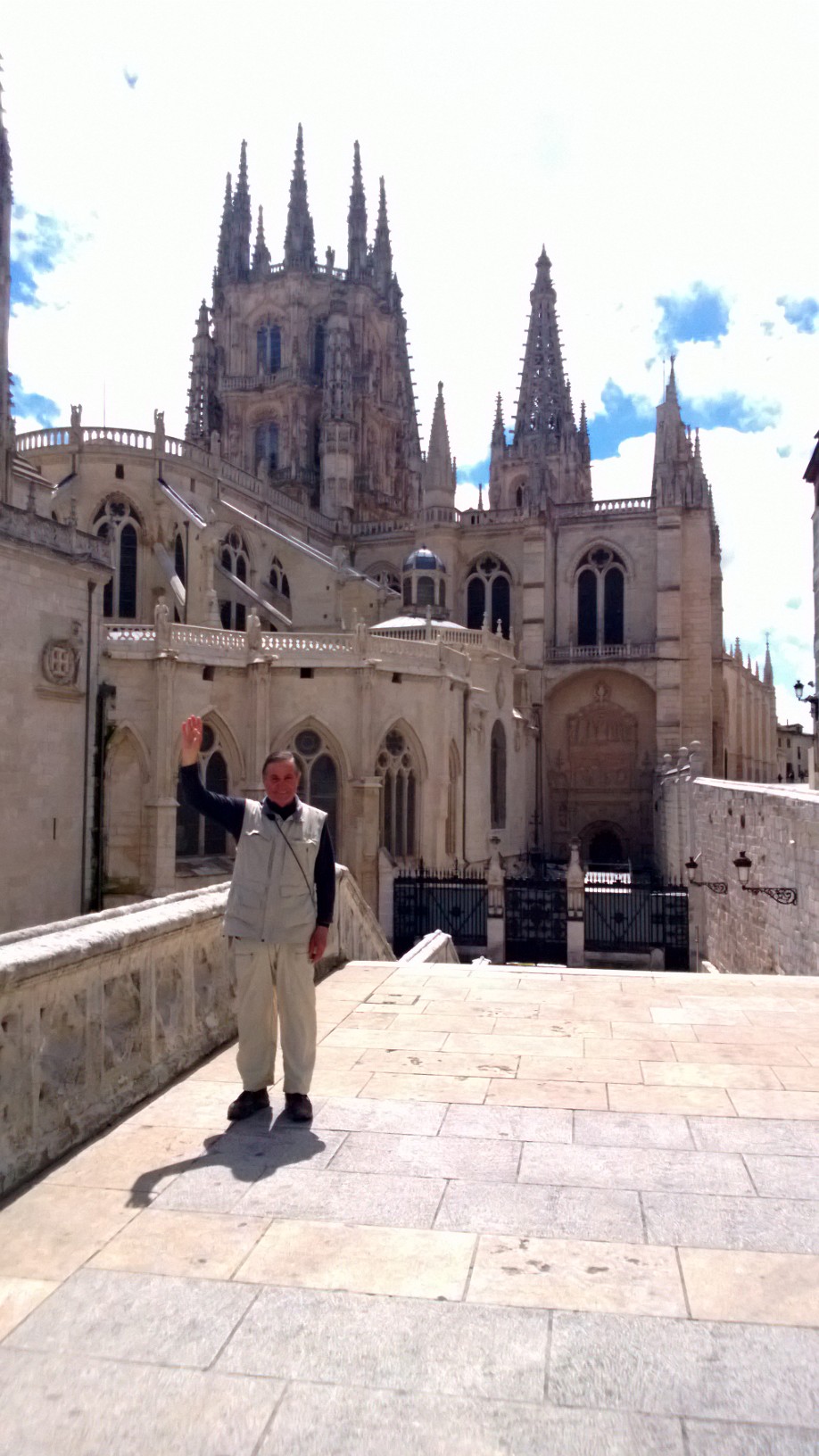 ..//images/20130510_005_Charles_Leon_cathedral.jpg